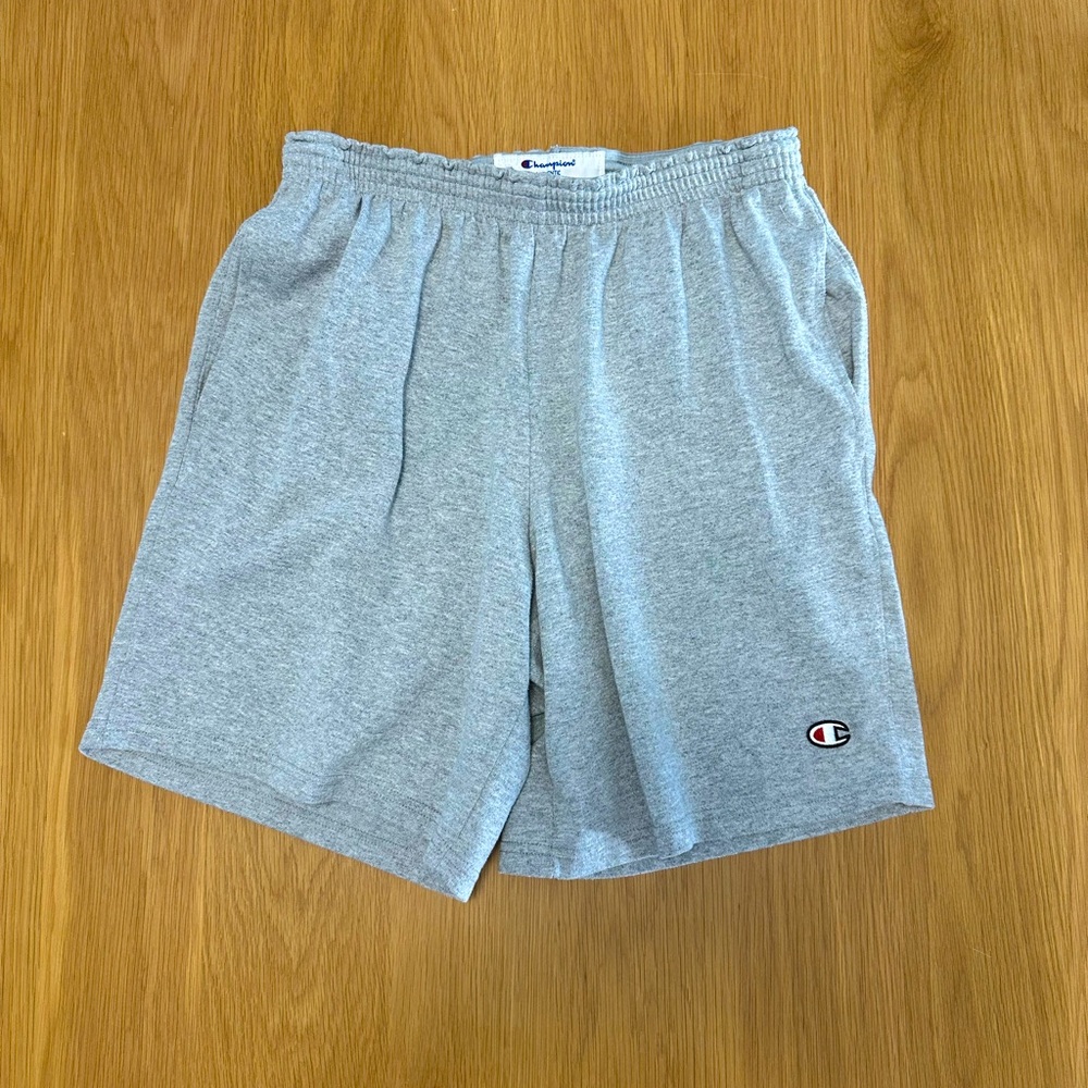 Men’s Champion Gray Gym Shorts Size Medium